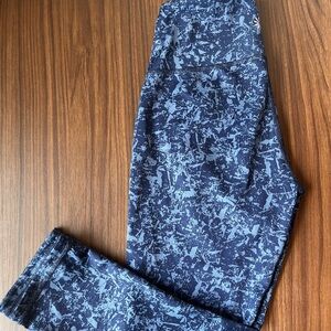 Athleta Woodlands Chaturanga Crop Reversible Leggings Blue Size XXS